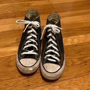 Black high-top converse